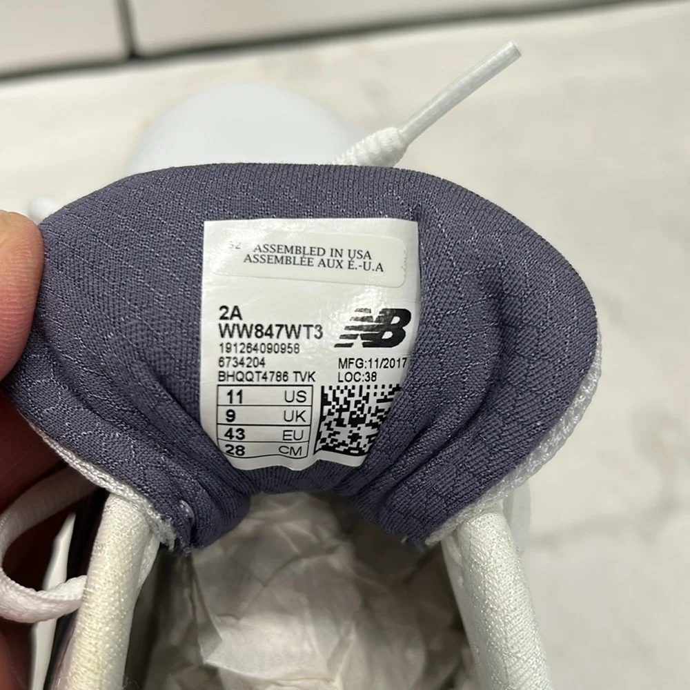 NIB New Balance 847 V3 | White & Grey Walking Shoes Sneakers